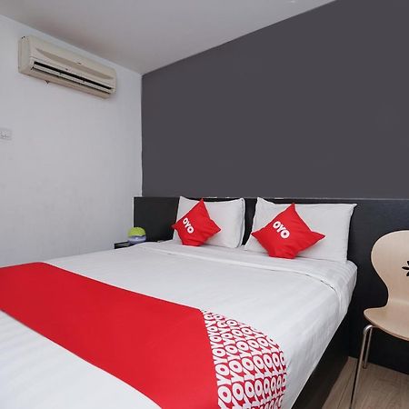 โอโย 90106 ซินแบด โฮเทล Hotel กัวลาลัมเปอร์ ภายนอก รูปภาพ